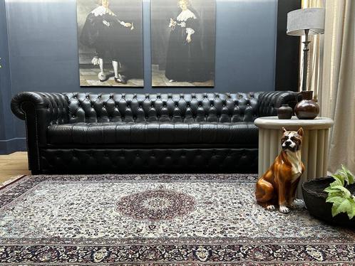 Zwarte Leren Chesterfield 5 persoons Bank zgan, Huis en Inrichting, Banken | Bankstellen, Zo goed als nieuw, Vierpersoons of meer