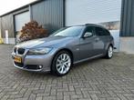 BMW 3-serie 325ix LCI Touring AUT Pano/Navi/Trekhaak/APK, Zwart, 2996 cc, Leder, Stationwagon