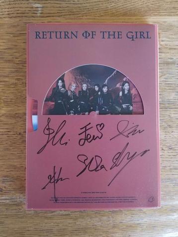 Album The Return of the Girl gesigneerd door Everglow beschikbaar voor biedingen