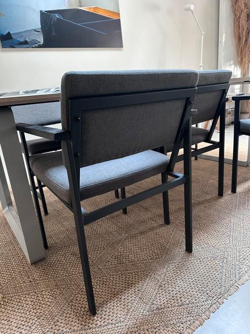 Moderne industriële eetkamerstoelen, Huis en Inrichting, Stoelen, Zo goed als nieuw, Vijf, Zes of meer stoelen, Metaal, Stof, Grijs