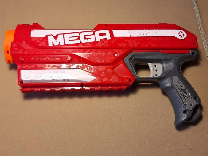 NERF N-Strike Mega Magnus, Kinderen en Baby's, Speelgoed | Buiten | Actiespeelgoed, Ophalen of Verzenden