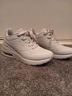 Skechers - Million Air - Sneakers - Wit Sleehak 5,1 cm, Skechers, Wit, Ophalen of Verzenden, Sneakers of Gympen