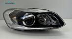 Volvo XC60 Facelift Koplamp rechts compleet, Ophalen of Verzenden, Gebruikt, Volvo