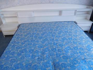 gratis tweepersoons bed beschikbaar voor biedingen