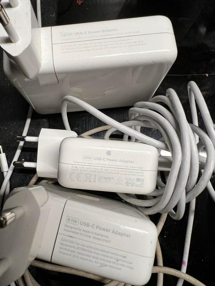 Apple USB-C Laders - 30W, 61W, 140W, Computers en Software, Laptop-opladers, Gebruikt, Ophalen of Verzenden