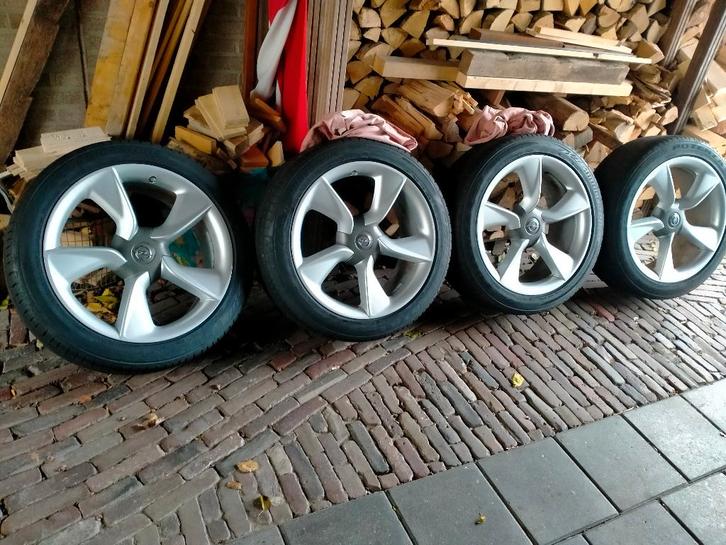 Opel GTC velgen met bandenset, Auto-onderdelen, Banden en Velgen, Banden en Velgen, Zomerbanden, 19 inch, 235 mm, Personenwagen