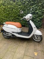 Zeer mooie elektrische scooter, Fietsen en Brommers, Snorfietsen en Snorscooters, Ophalen of Verzenden, Zo goed als nieuw, Elektrisch