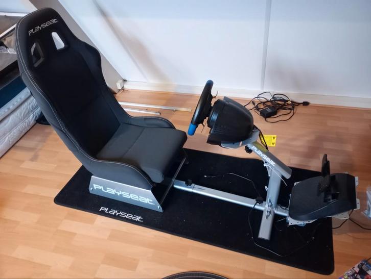 Playseat Evolution Racestoel + Thrustmaster T150 RS, Spelcomputers en Games, Spelcomputers | Sony PlayStation Consoles | Accessoires