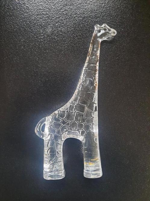 Kosta Boda giraf - giraffe . Bertil Vallien, Verzamelen, Beelden en Beeldjes, Zo goed als nieuw, Dier, Ophalen of Verzenden