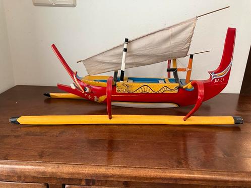 Zeilboot hout bali prauw perahu jukung, Hobby en Vrije tijd, Modelbouw | Boten en Schepen, Gebruikt, Overige merken, Ophalen of Verzenden