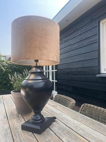 Tafellamp met kap velvet beschikbaar voor biedingen