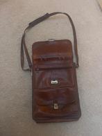 Prachtige echt leren schoudertas. The Bridge, Sieraden, Tassen en Uiterlijk, Tassen | Damestassen, Ophalen, Gebruikt, Bruin, Schoudertasje