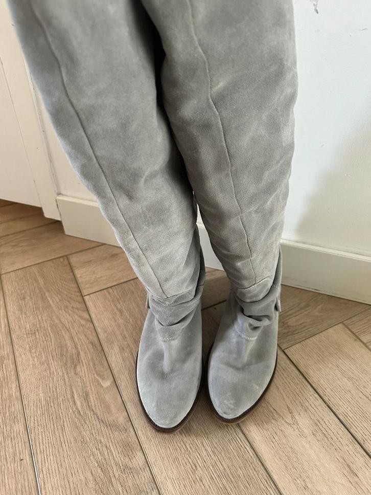 Suede Laarzen Maat 40, Kleding | Dames, Schoenen, Gedragen, Hoge laarzen, Grijs, Ophalen of Verzenden