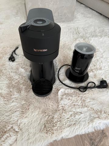 Als nieuw Nespresso + melfschuomer Senseo Philips beschikbaar voor biedingen