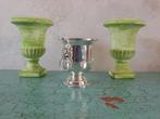 Verzilverd vaasje of kelk met leeuwenkopjes, Huis en Inrichting, Woonaccessoires | Vazen, Overige materialen, Overige kleuren
