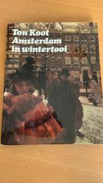 Ton koot  - Amsterdam in wintertooi, Ophalen of Verzenden, Zo goed als nieuw