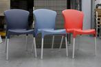 Partij handige stoelen tuinstoelen stapelbaar horeca project
