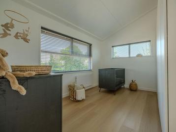 Babykamer merk coming kids ziva ledikant en commode grijs beschikbaar voor biedingen