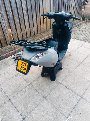 Piaggio zip 2006 frame met wok  beschikbaar voor biedingen