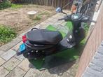 Yamaha neos 4 2016 rijd perfect hier en daar wat schade, Fietsen en Brommers, Brommers | Schadebrommers, Maximaal 45 km/u, 0 versnellingen