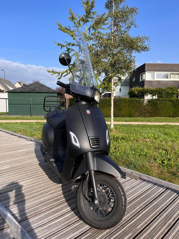 La souris, Fietsen en Brommers, Snorfietsen en Snorscooters, Zo goed als nieuw, Overige merken, Benzine, Ophalen