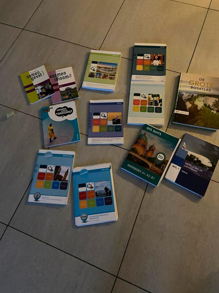 Boeken luchtvaartdienstverlener , albeda, Boeken, Studieboeken en Cursussen, Zo goed als nieuw, MBO, Ophalen