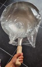 2 Nieuwe Wokpannen: Carbon Steel + Wok Borstels & Antiaanbak, Ophalen of Verzenden, Nieuw, Wok