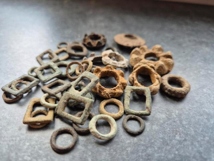 Keltisch ringgeld bodemvondsten, Antiek en Kunst, Antiek | Koper en Brons, Ophalen of Verzenden