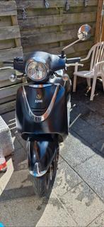 Sym Allo GT met helm vandaag ophalen, Fietsen en Brommers, Ophalen, Gebruikt, Overige modellen, Benzine