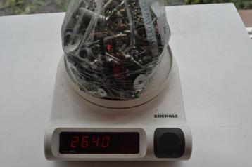 Ruim 2,5 kg schroefjes moertjes ringetjes meest M3 M4 M5 €10 beschikbaar voor biedingen
