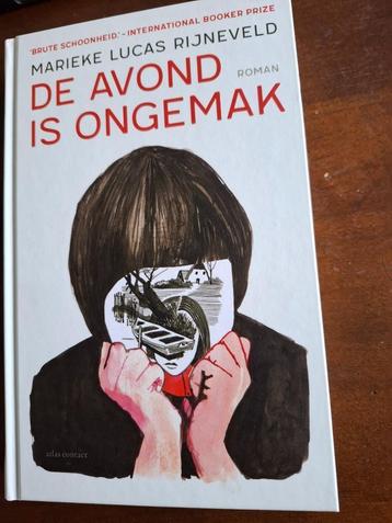 De avond is ongemak beschikbaar voor biedingen