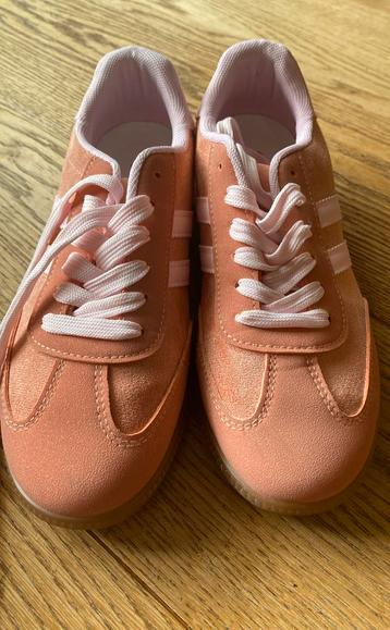 Roze schoenen (KIJK BESCHRIJVING VOORDAT JE ZE KOOPT) beschikbaar voor biedingen