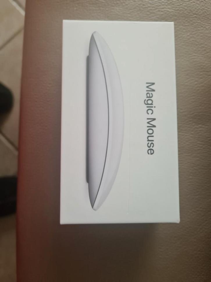 Apple Magic mouse, Computers en Software, Muizen, Zo goed als nieuw, Muis, Draadloos, Ophalen of Verzenden
