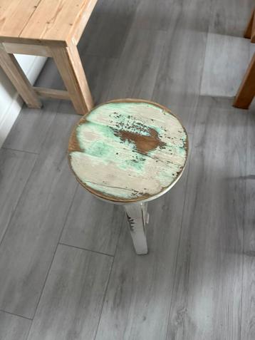 Oud krukje beschikbaar voor biedingen