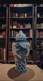 Antieke Chinese Vaas met Drakenmotief, Antiek en Kunst, Antiek | Vazen, Ophalen