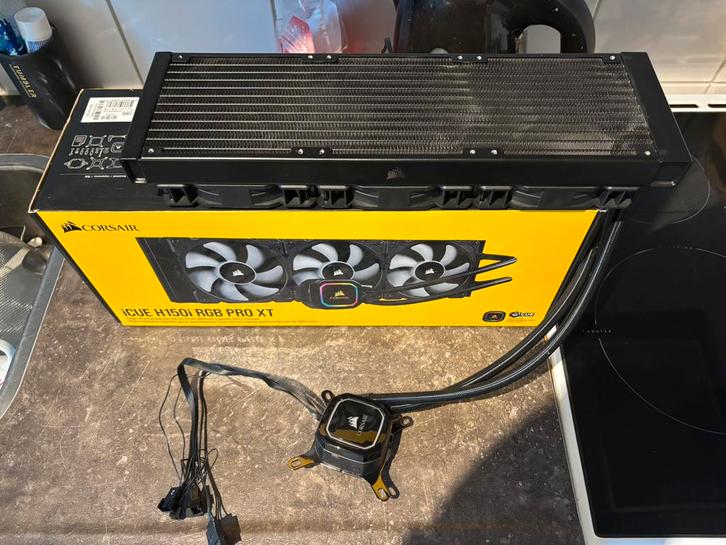 Corsair iCUE H150i RGB PRO XT - AIO 360mm met Commander Pro, Auto-onderdelen, Accu's en Toebehoren, Gebruikt, Ophalen of Verzenden