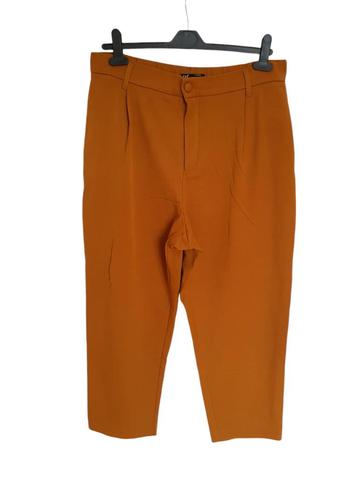 Mooie okergele ZARA stretch pantalon maat XL.  beschikbaar voor biedingen