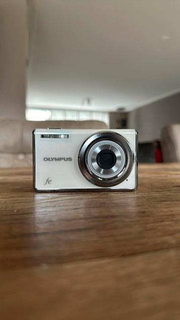 OLYMPUS FE-4010 digitale camera  12 megapixel- zoom - flits