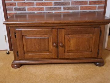 DEKENKIST MET PLANKEN- DEKSEL- DEURTJES beschikbaar voor biedingen