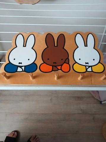 Nijntje Miffy kapstok beschikbaar voor biedingen