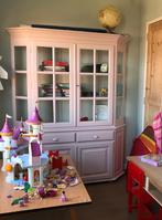 Roze Vitrinekast met Glazen Deuren, Huis en Inrichting, Kasten | Vitrinekasten, Ophalen, Gebruikt, 100 tot 150 cm, Glas