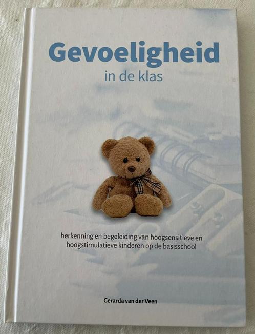 Gerarda van der Veen Gevoeligheid in de klas, Boeken, Esoterie en Spiritualiteit, Zo goed als nieuw, Achtergrond en Informatie