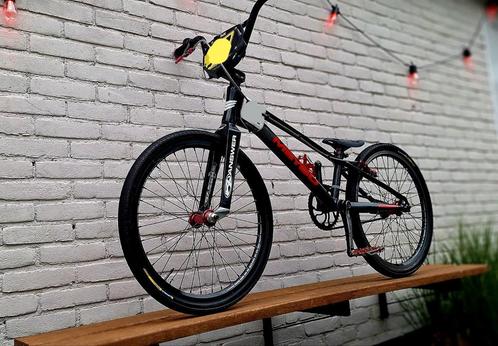 Meybo Holeshot Expert XL 2022 zwart rood carbon, Fietsen en Brommers, Fietsen | Crossfietsen en BMX, Zo goed als nieuw, Aluminium