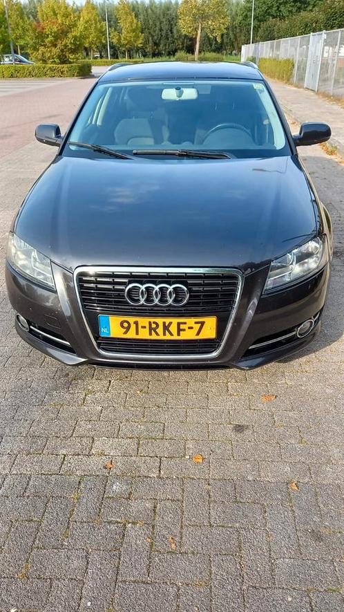 Audi A3 1.6 TDI 77KW Sportback 2011 Grijs, Auto's, Audi, Particulier, A3, Diesel, B, Hatchback, Handgeschakeld, Origineel Nederlands