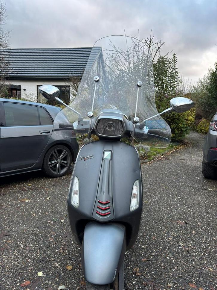 Vespa Sprint — Schade scooter — Opknapper, Fietsen en Brommers, Scooters | Vespa, Gebruikt, Vespa S, Maximaal 25 km/u, Benzine