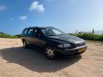 Volvo V70 2.4 140PK Zwart, Auto's, Volvo, Voorwielaandrijving, 1800 kg, Zwart, 1505 kg