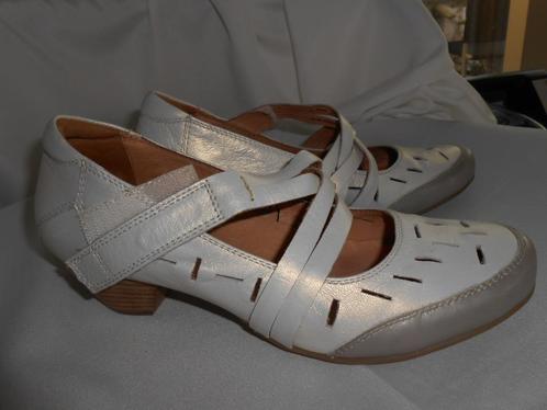 A43 Helioform ballerina met lage hak maat 38,5, wijdte G, Kleding | Dames, Schoenen, Zo goed als nieuw, Schoenen met lage hakken