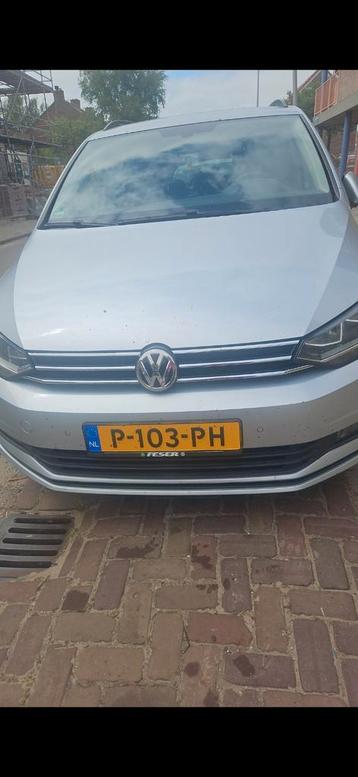 Volkswagen Touran 1.6 TDI 81KW/110PK 7-DSG 2016 Grijs beschikbaar voor biedingen