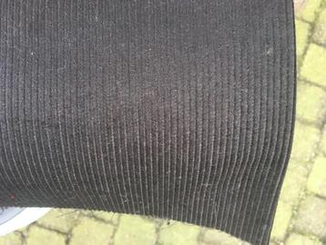Gispen ribfluweel donkerbruin beschikbaar voor biedingen