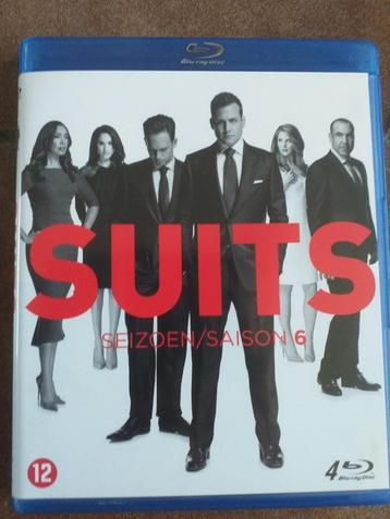 Suits Seizoen 6 Bluray beschikbaar voor biedingen